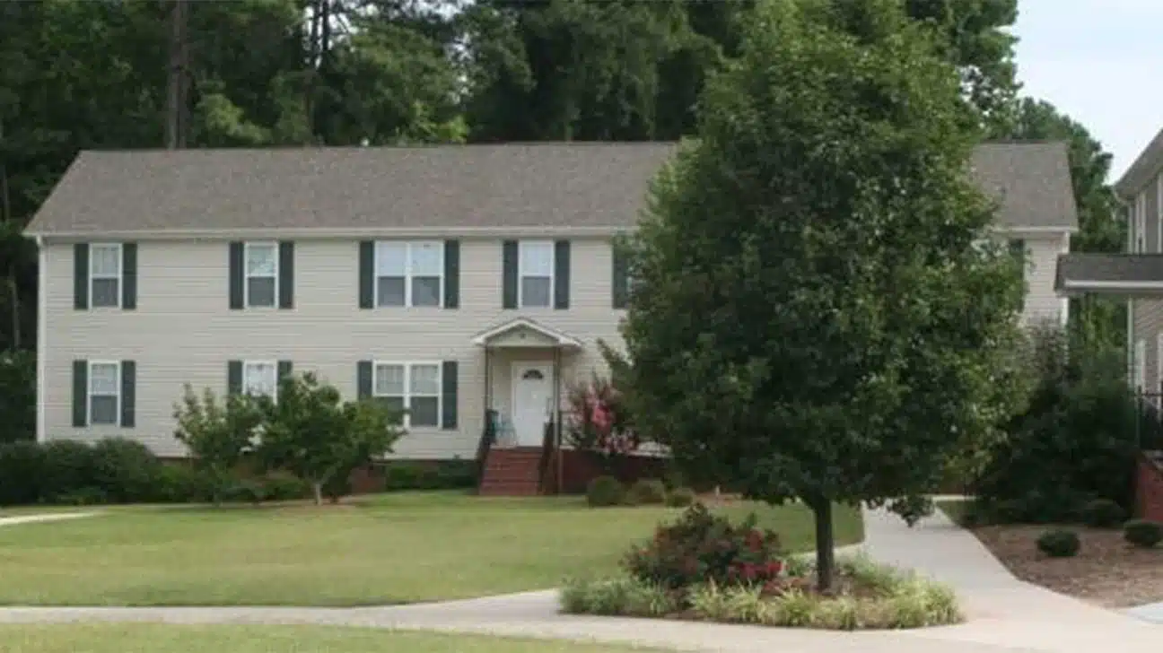 Triangle Residential Options For Substance Abusers (TROSA), Durham, North Carolina Rehab Centers